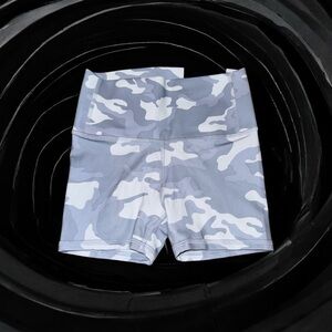 Gray Camouflage High-Waisted Shorts Girls Small (6/6X)